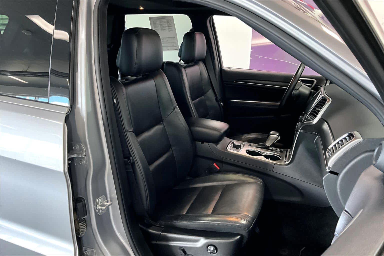 Thumbnail: 2018 Jeep Grand Cherokee - 11