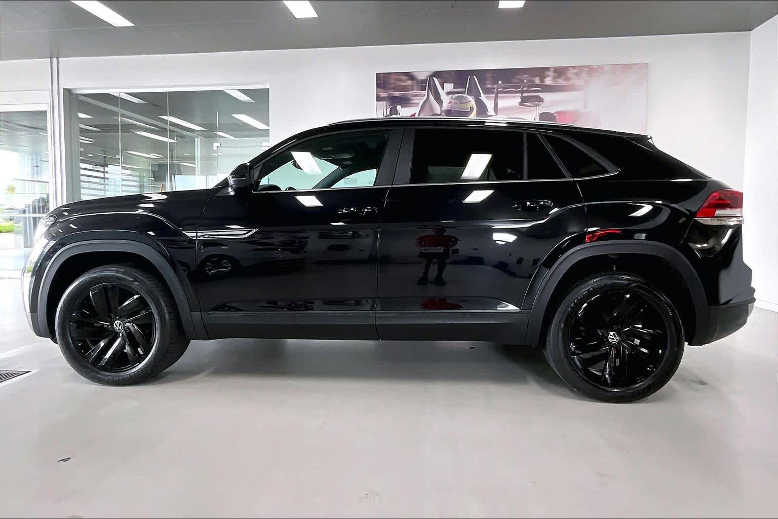Thumbnail: 2023 Volkswagen Atlas - 3