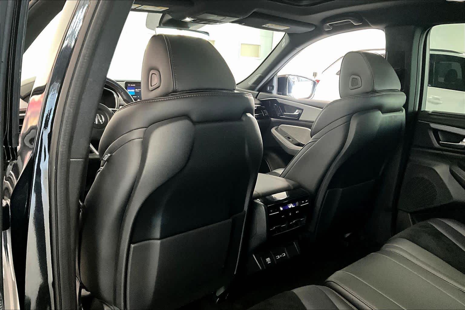 Thumbnail: 2023 Acura MDX - 11