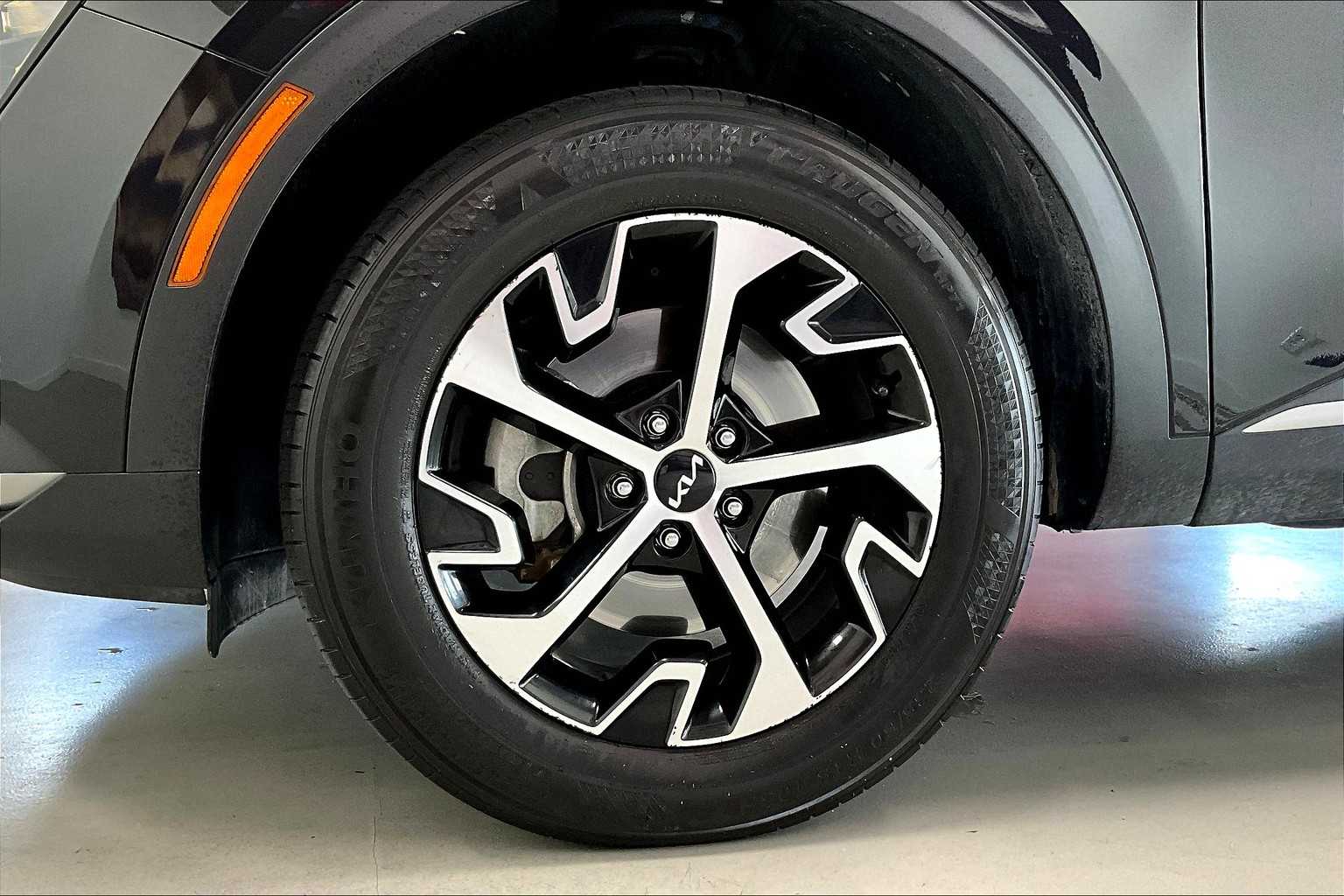 Thumbnail: 2023 Kia Sportage - 8