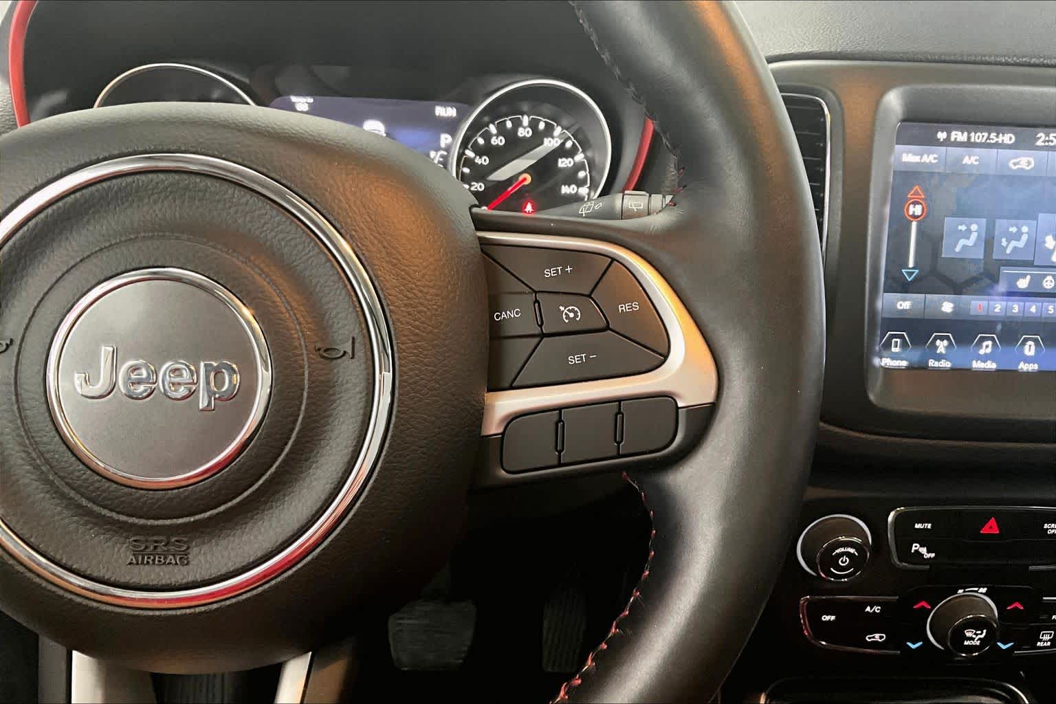 Thumbnail: 2017 Jeep Compass - 23