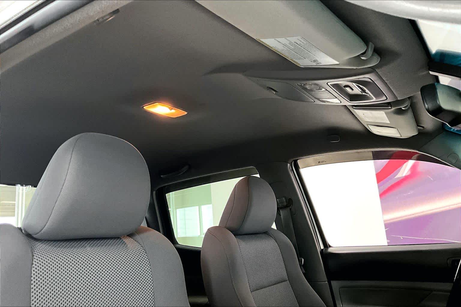 Thumbnail: 2011 Toyota Tacoma - 27