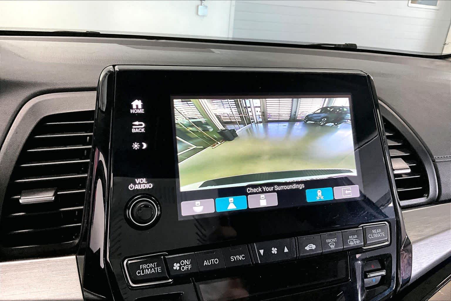 Thumbnail: 2023 Honda Odyssey - 24