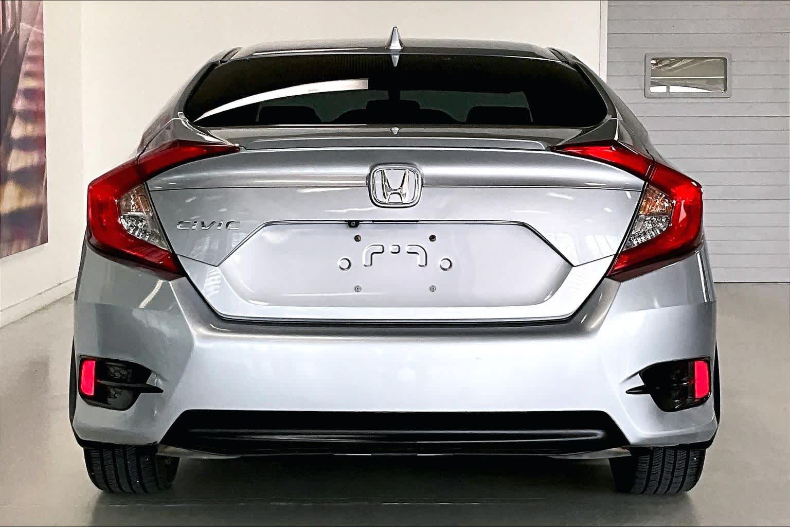 Thumbnail: 2016 Honda Civic - 5