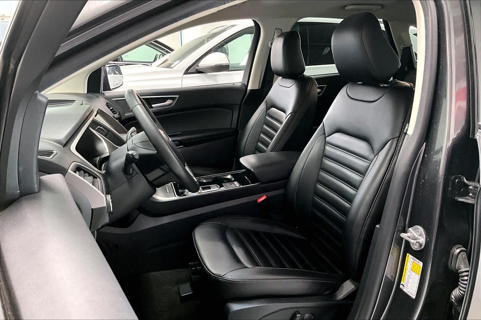 Thumbnail: 2020 Ford Edge - 10