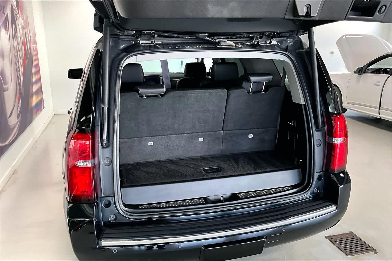 Thumbnail: 2016 Chevrolet Tahoe - 15