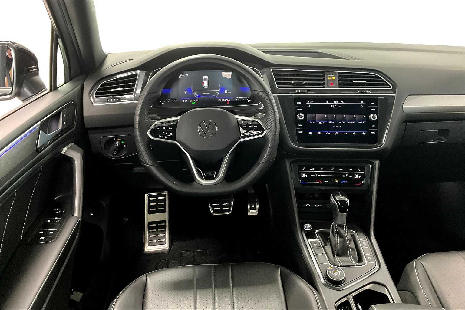 Thumbnail: 2024 Volkswagen Tiguan - 13