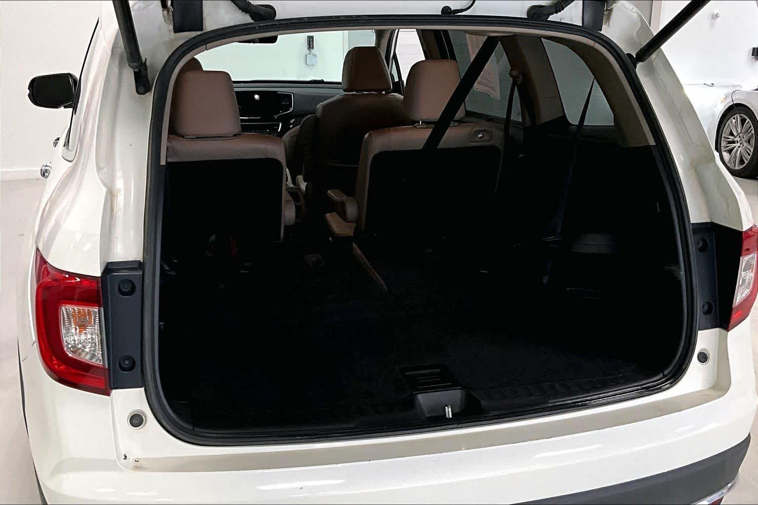 Thumbnail: 2019 Honda Pilot - 17