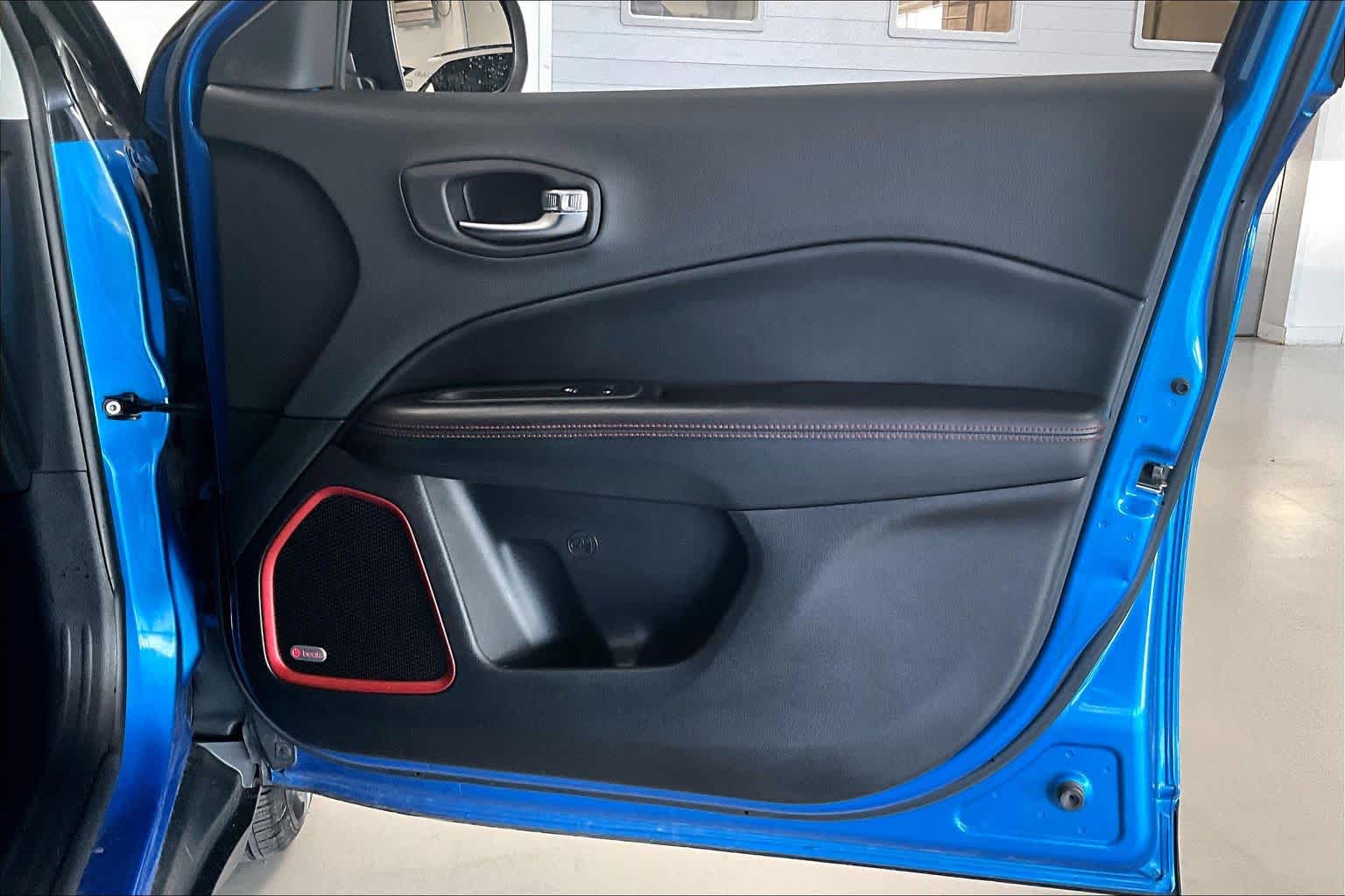 Thumbnail: 2017 Jeep Compass - 26