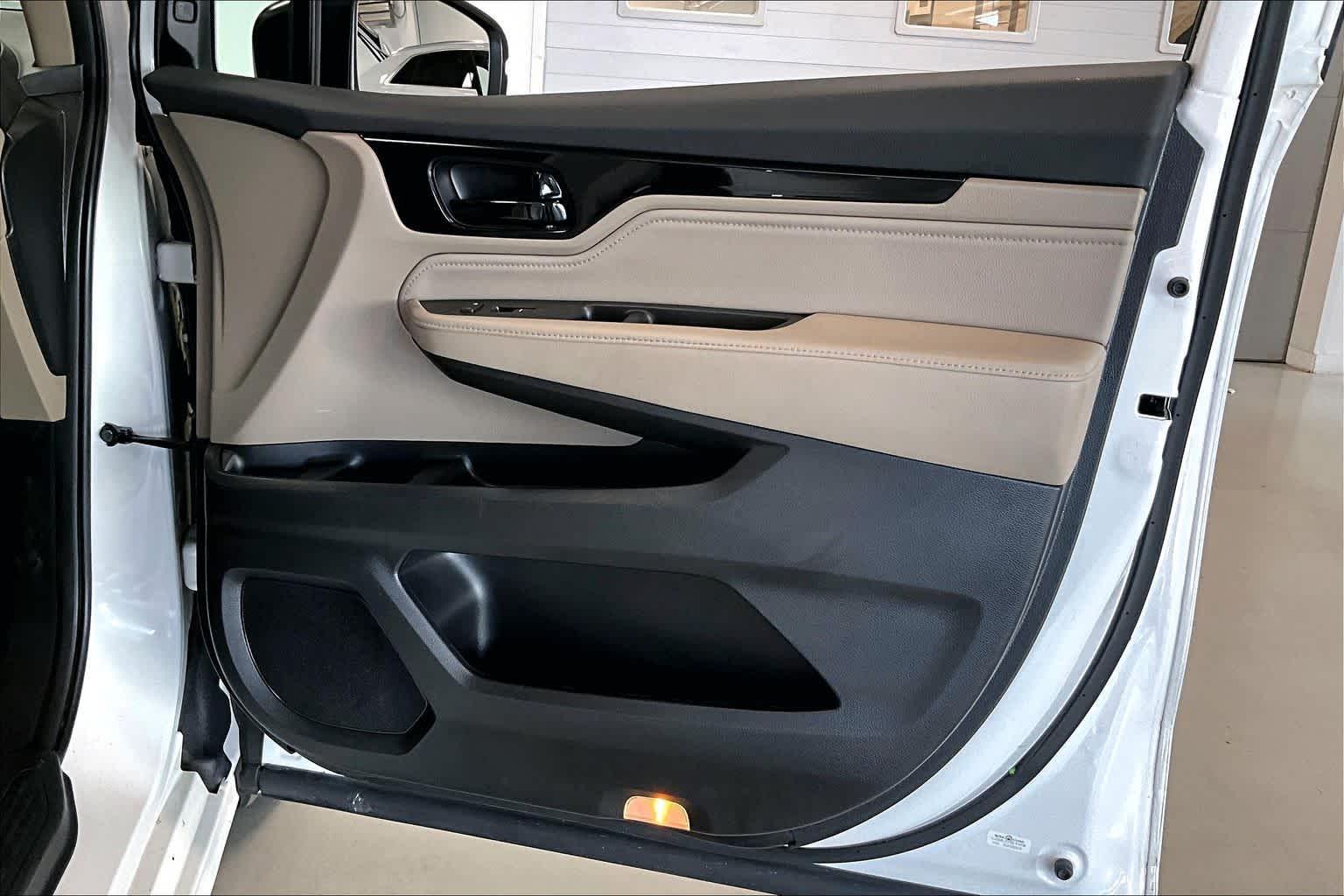 Thumbnail: 2023 Honda Odyssey - 26