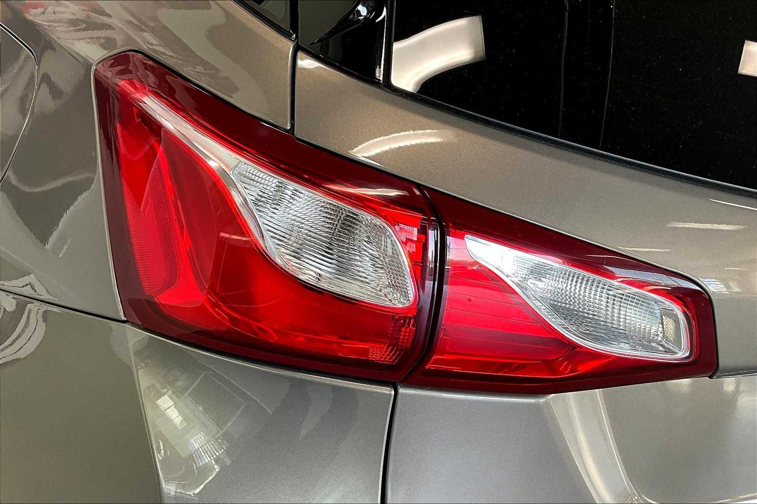 Thumbnail: 2018 Chevrolet Equinox - 30