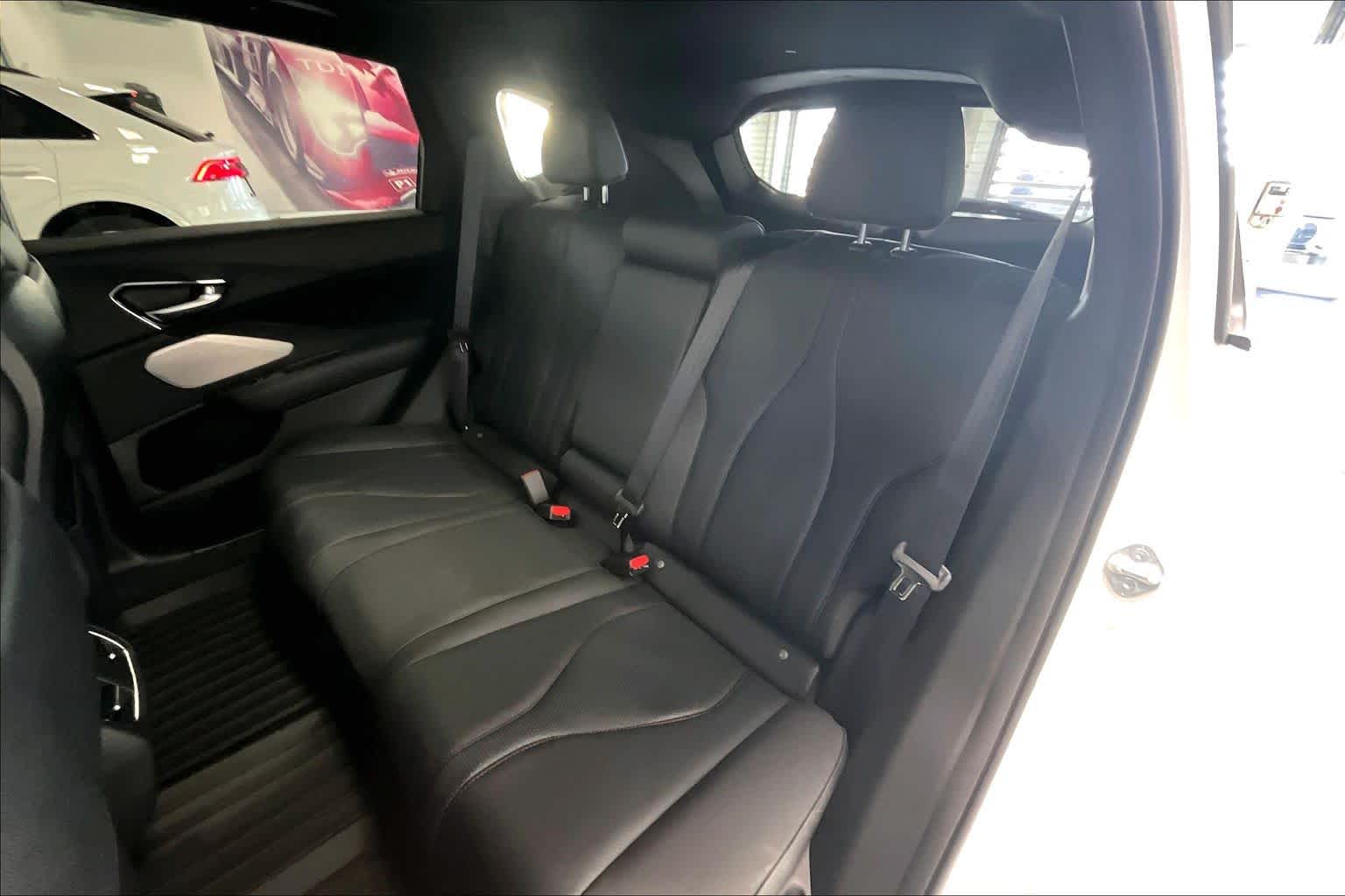 Thumbnail: 2026 Acura RDX - 12