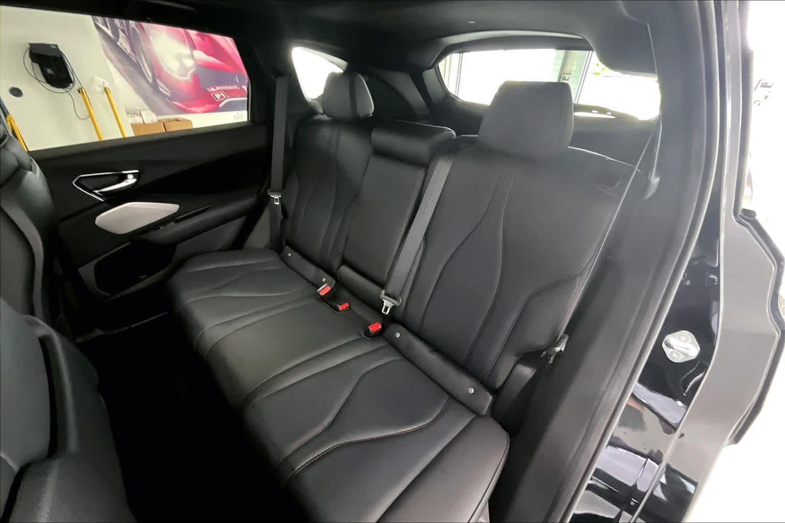 Thumbnail: 2025 Acura RDX - 26