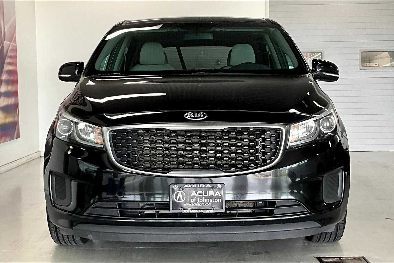 Thumbnail: 2017 Kia Sedona - 6