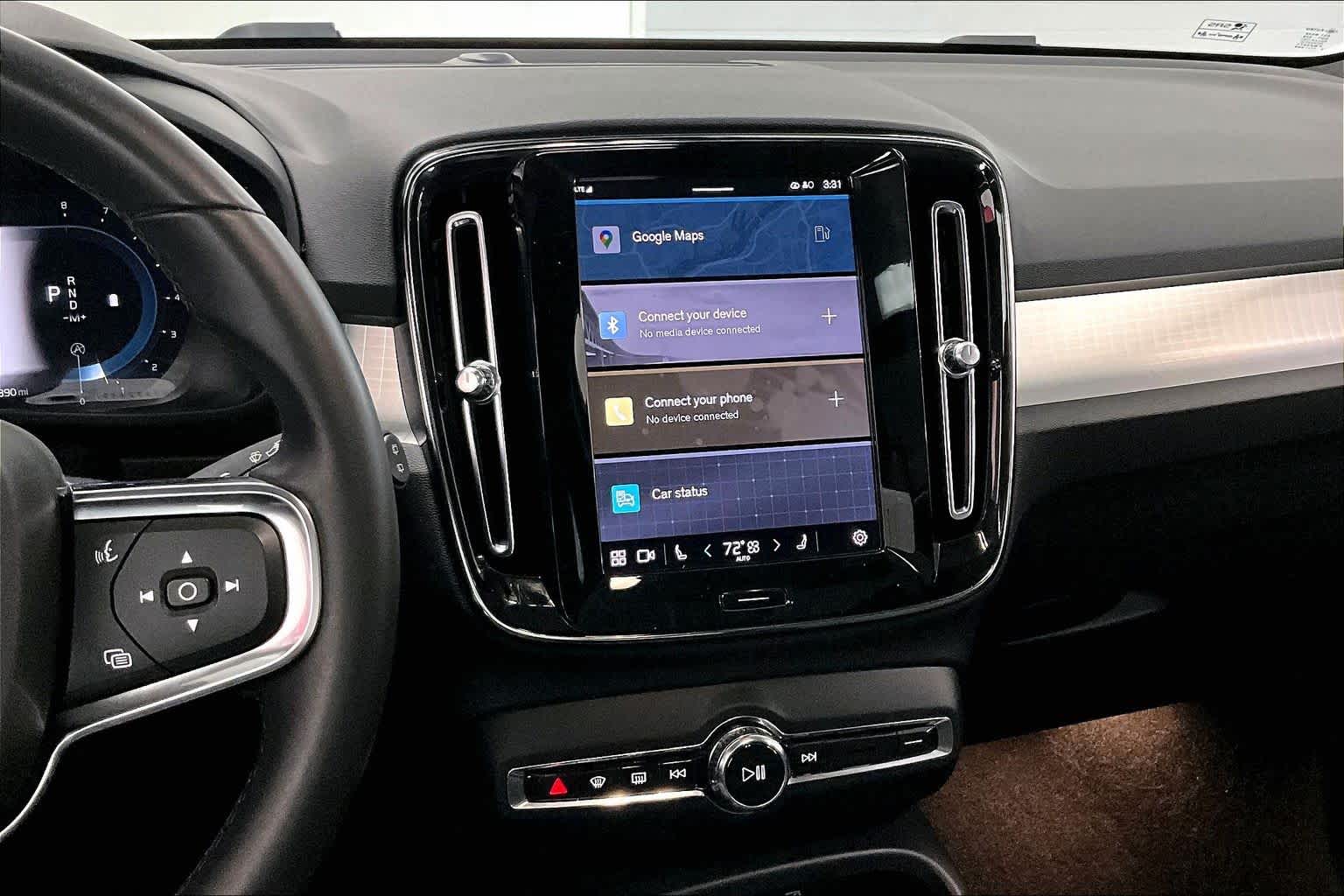 Thumbnail: 2024 Volvo XC40 - 14