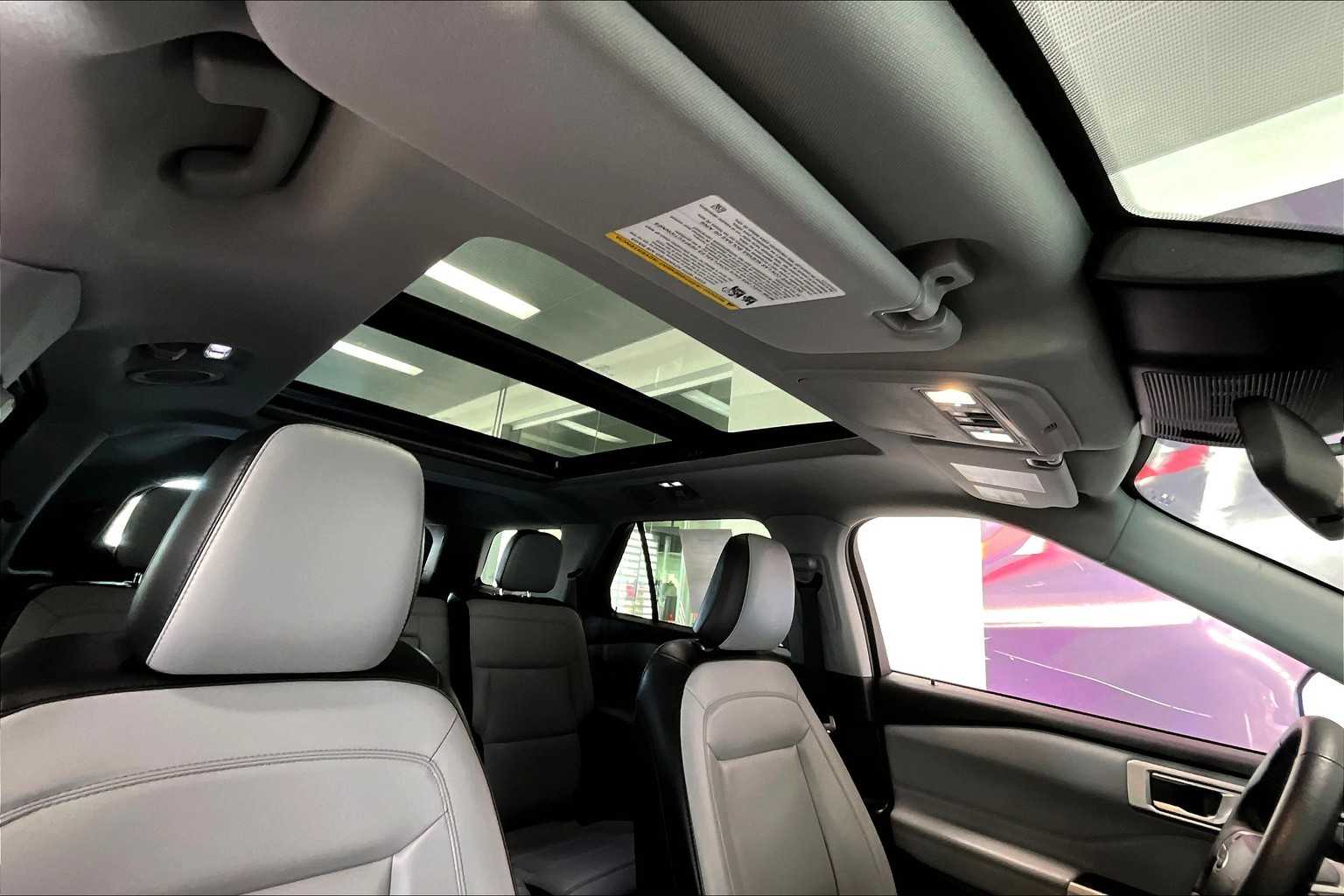 Thumbnail: 2021 Ford Explorer - 28