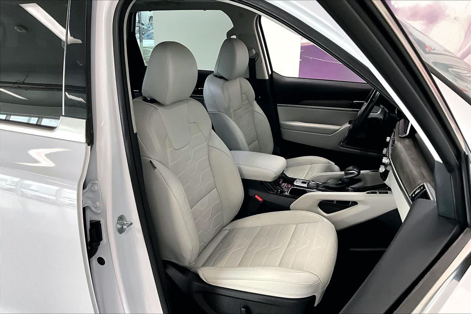 Thumbnail: 2021 Kia Telluride - 11