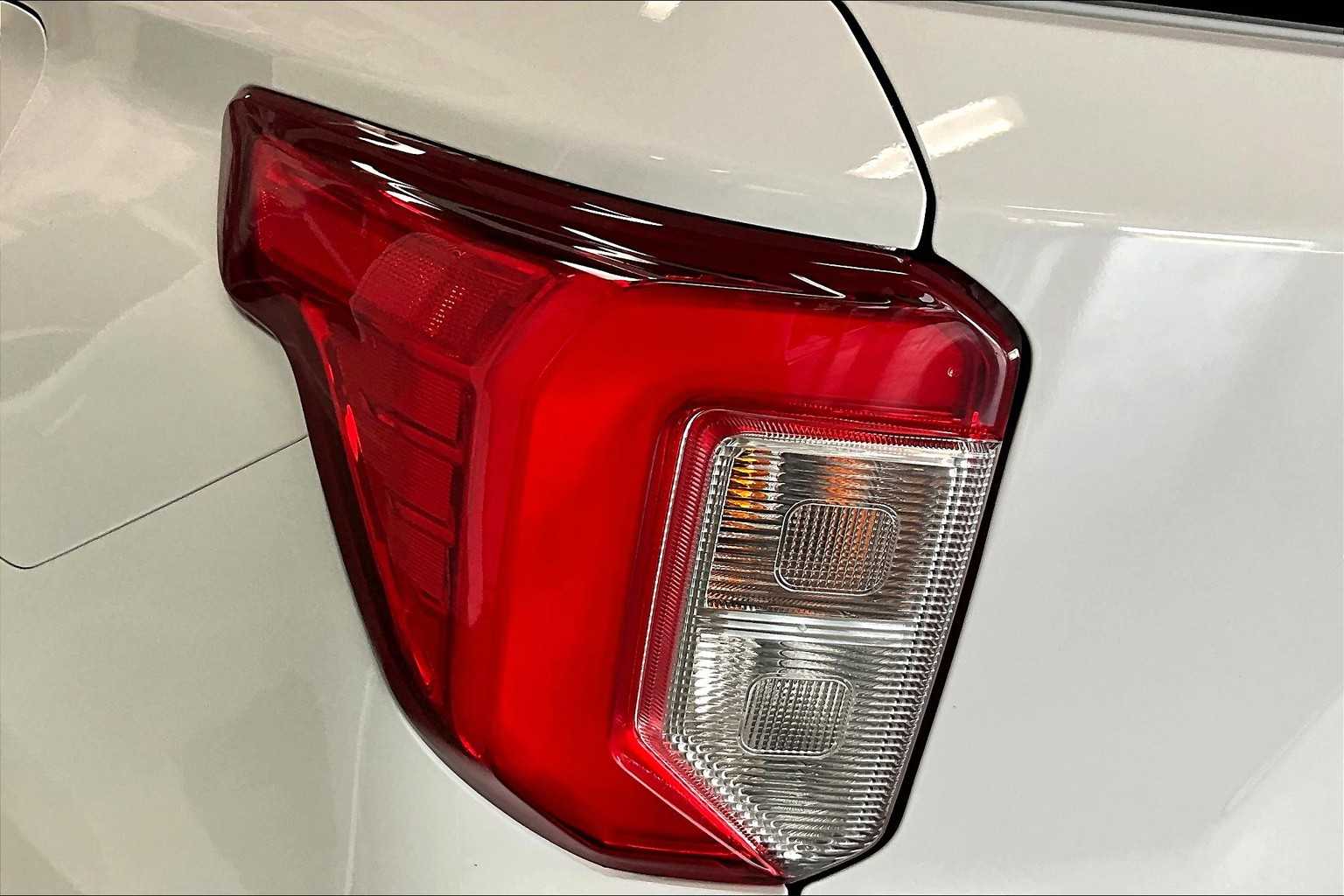 Thumbnail: 2021 Ford Explorer - 26