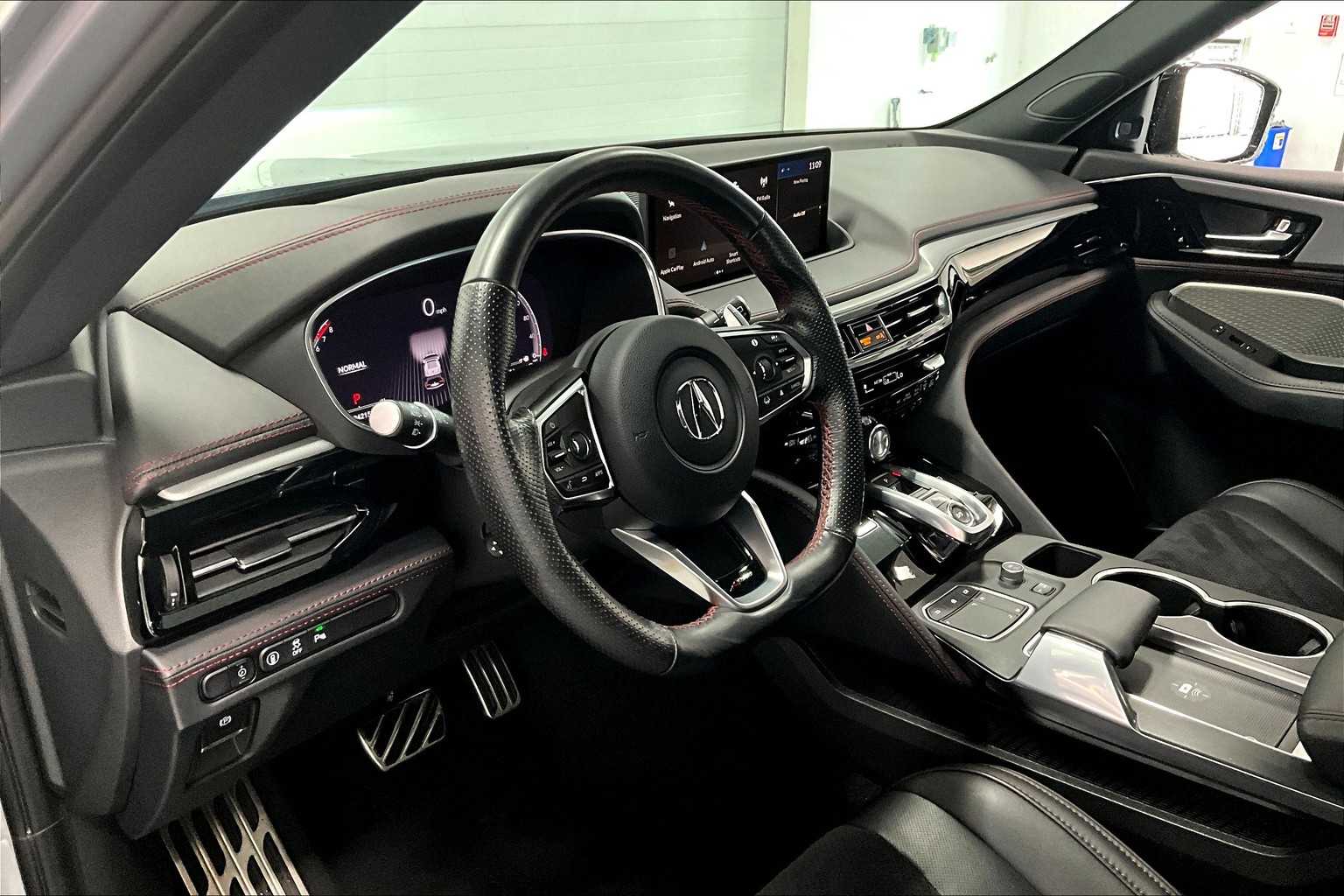 2022 Acura MDX SH-AWD A-Spec photo 2
