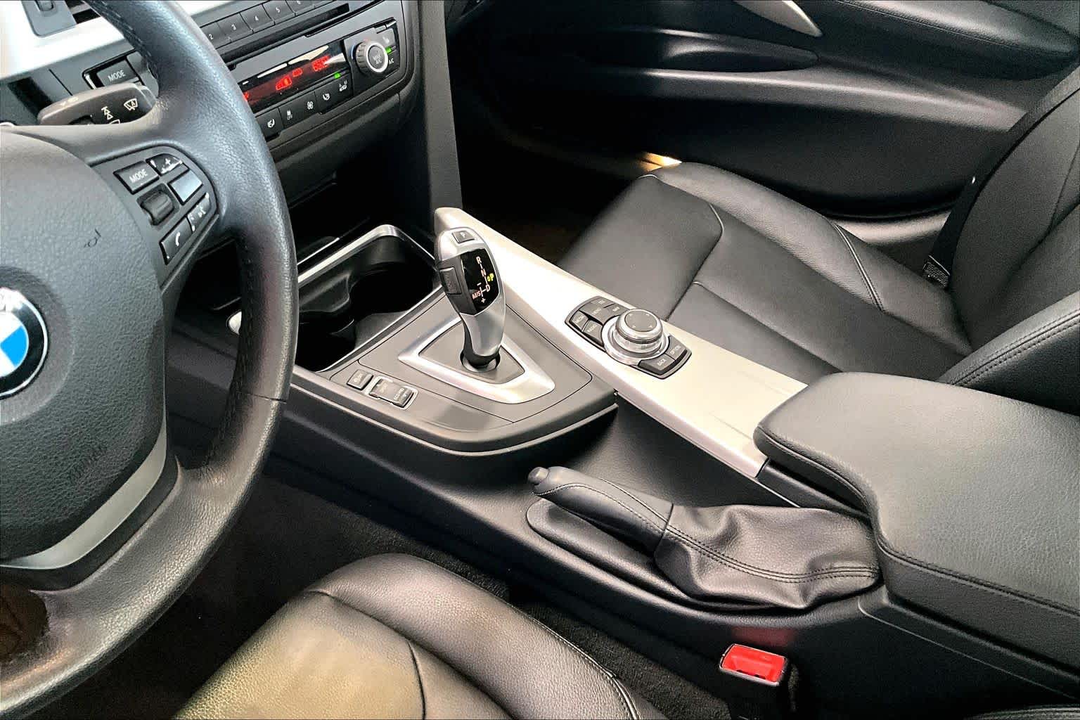 Thumbnail: 2013 BMW 3 Series - 15