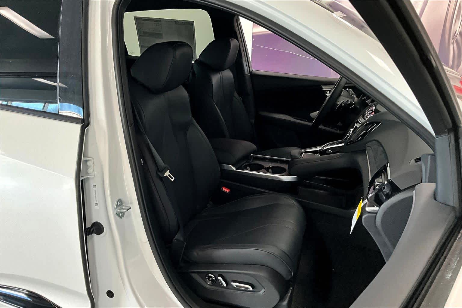 Thumbnail: 2026 Acura RDX - 14