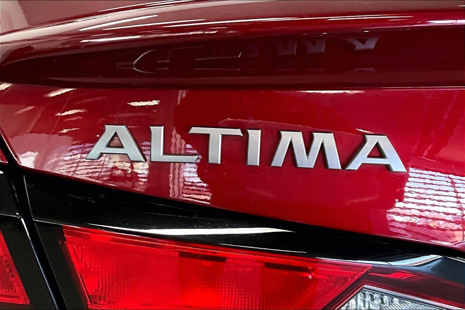 Thumbnail: 2023 Nissan Altima - 6