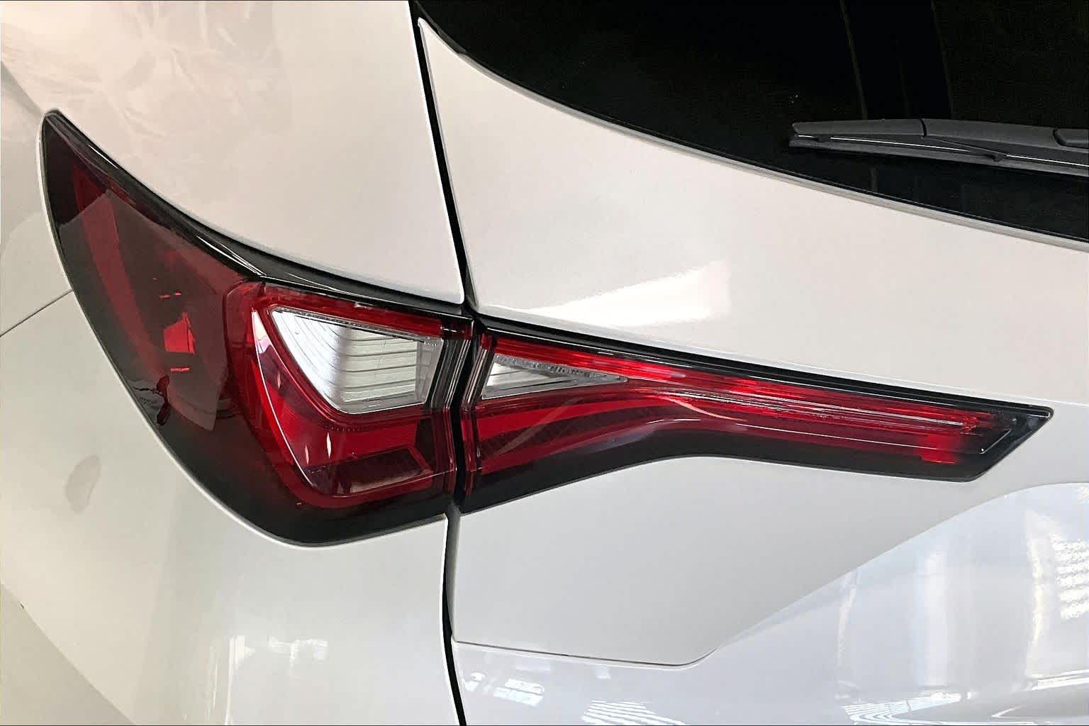 Thumbnail: 2022 Acura MDX - 29