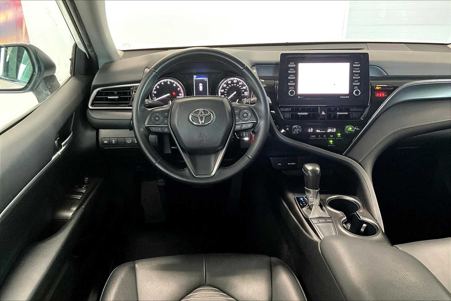 Thumbnail: 2023 Toyota Camry - 13