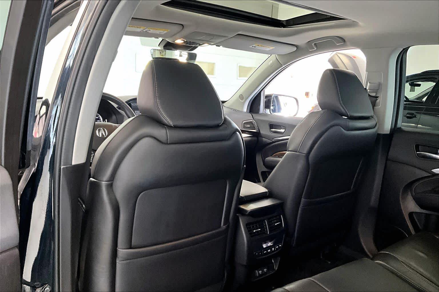 Thumbnail: 2019 Acura MDX - 10