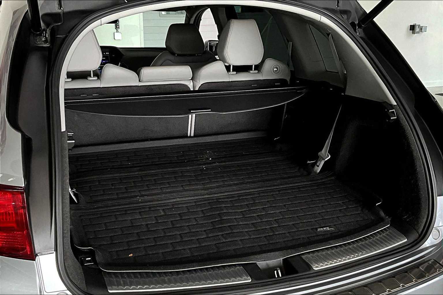 Thumbnail: 2017 Acura MDX - 16