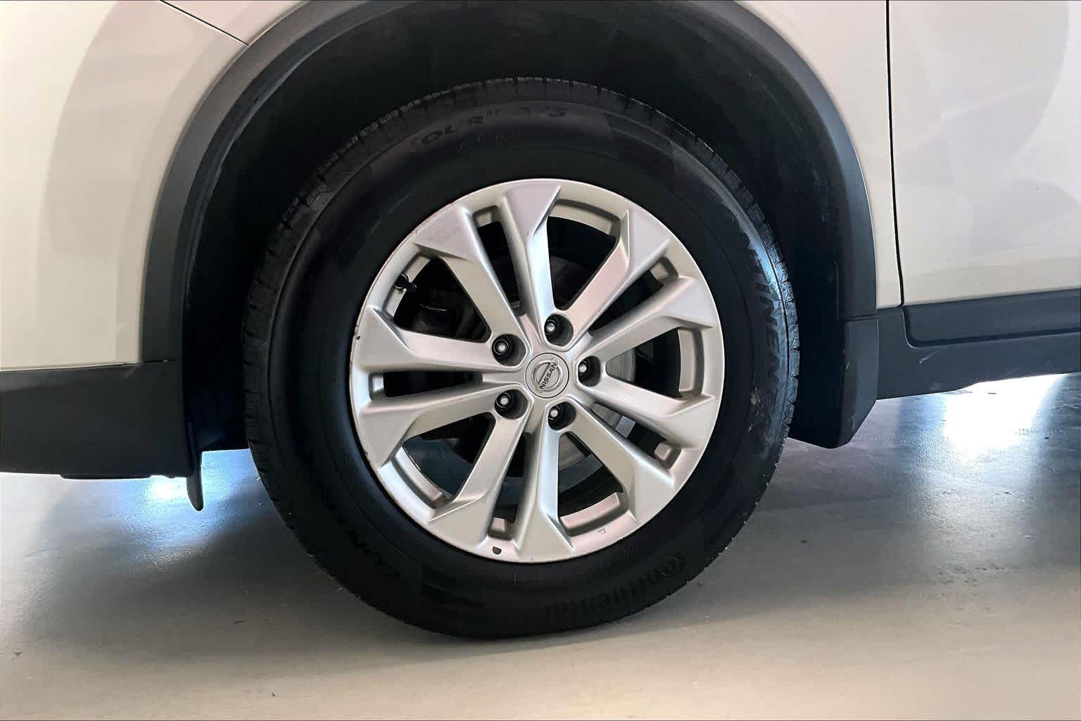 Thumbnail: 2016 Nissan Rogue - 8