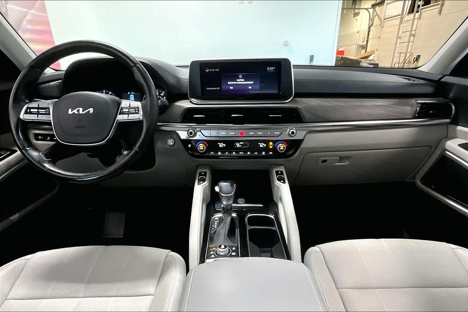 Thumbnail: 2022 Kia Telluride - 8