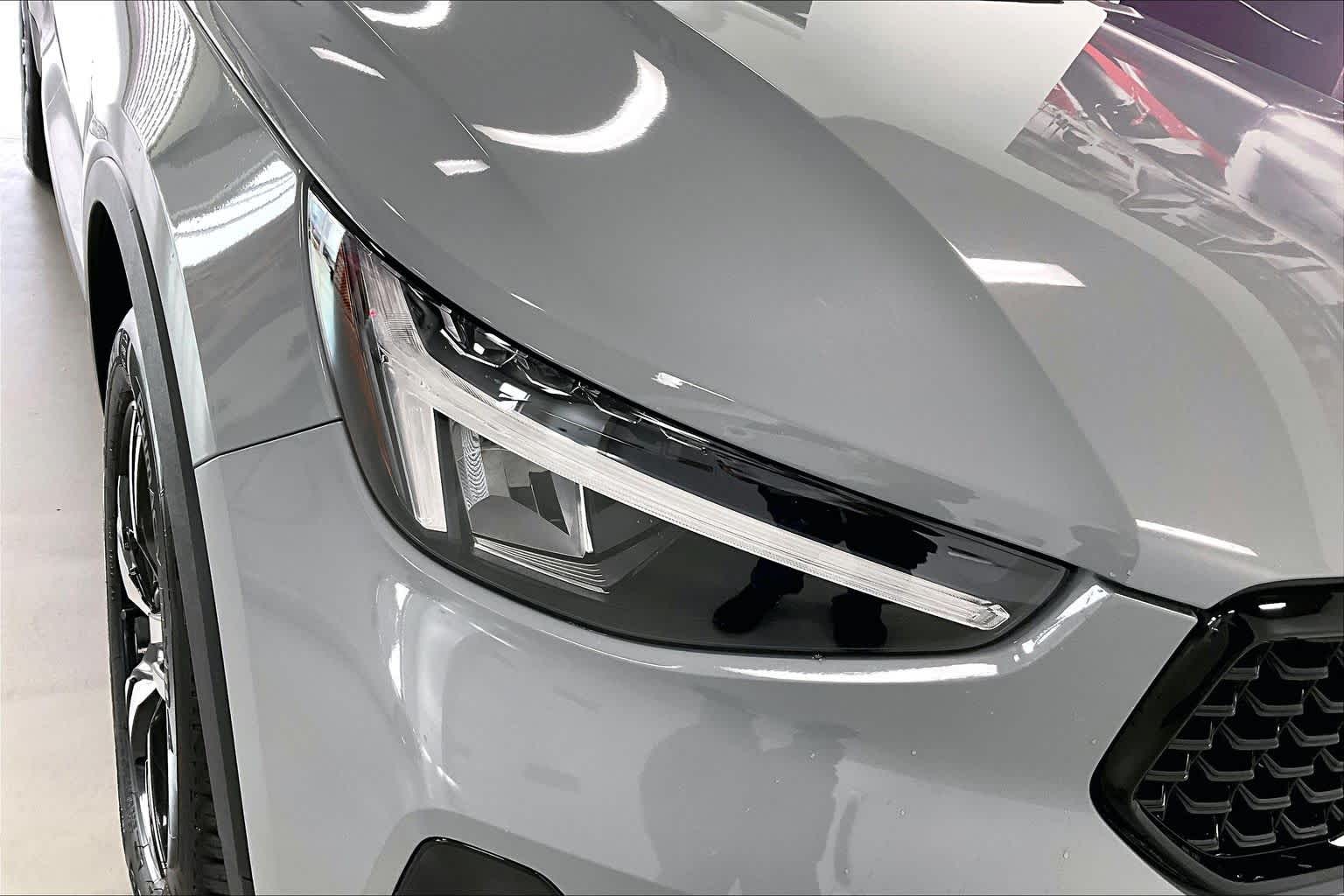 Thumbnail: 2024 Volvo XC40 - 29