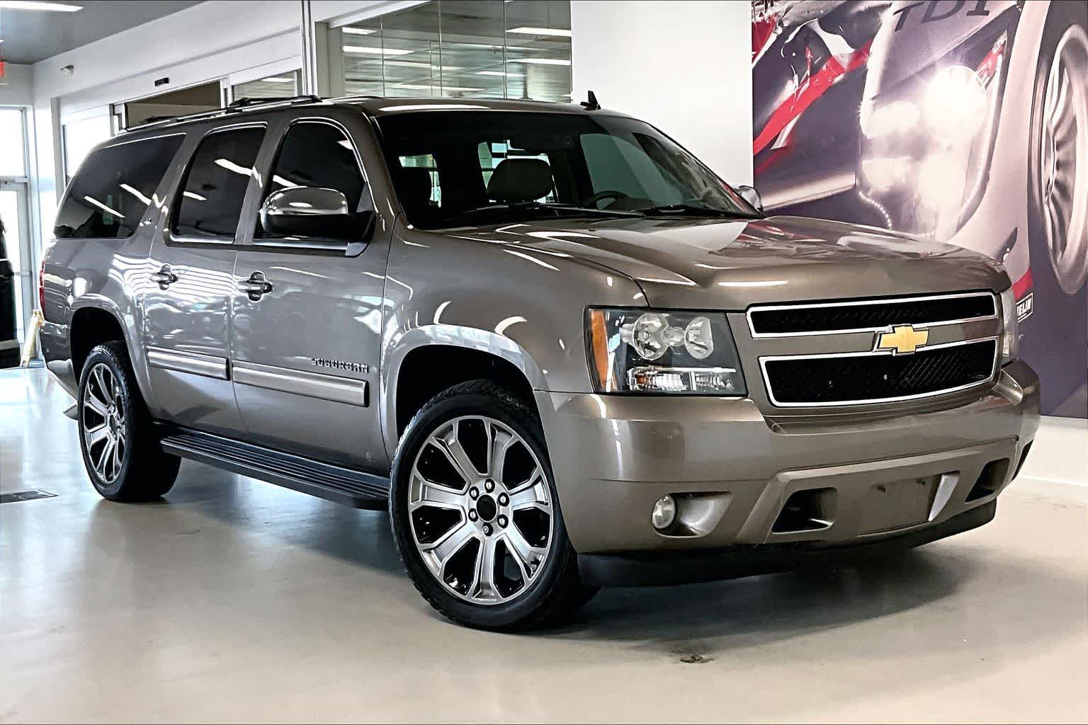 Thumbnail: 2011 Chevrolet Suburban - 20