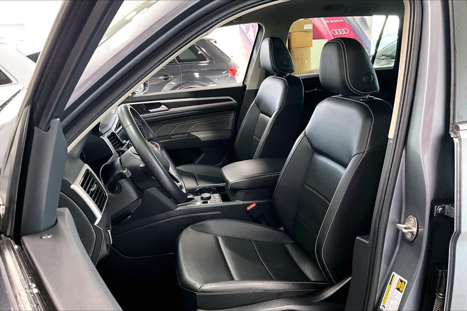 Thumbnail: 2023 Volkswagen Atlas - 9