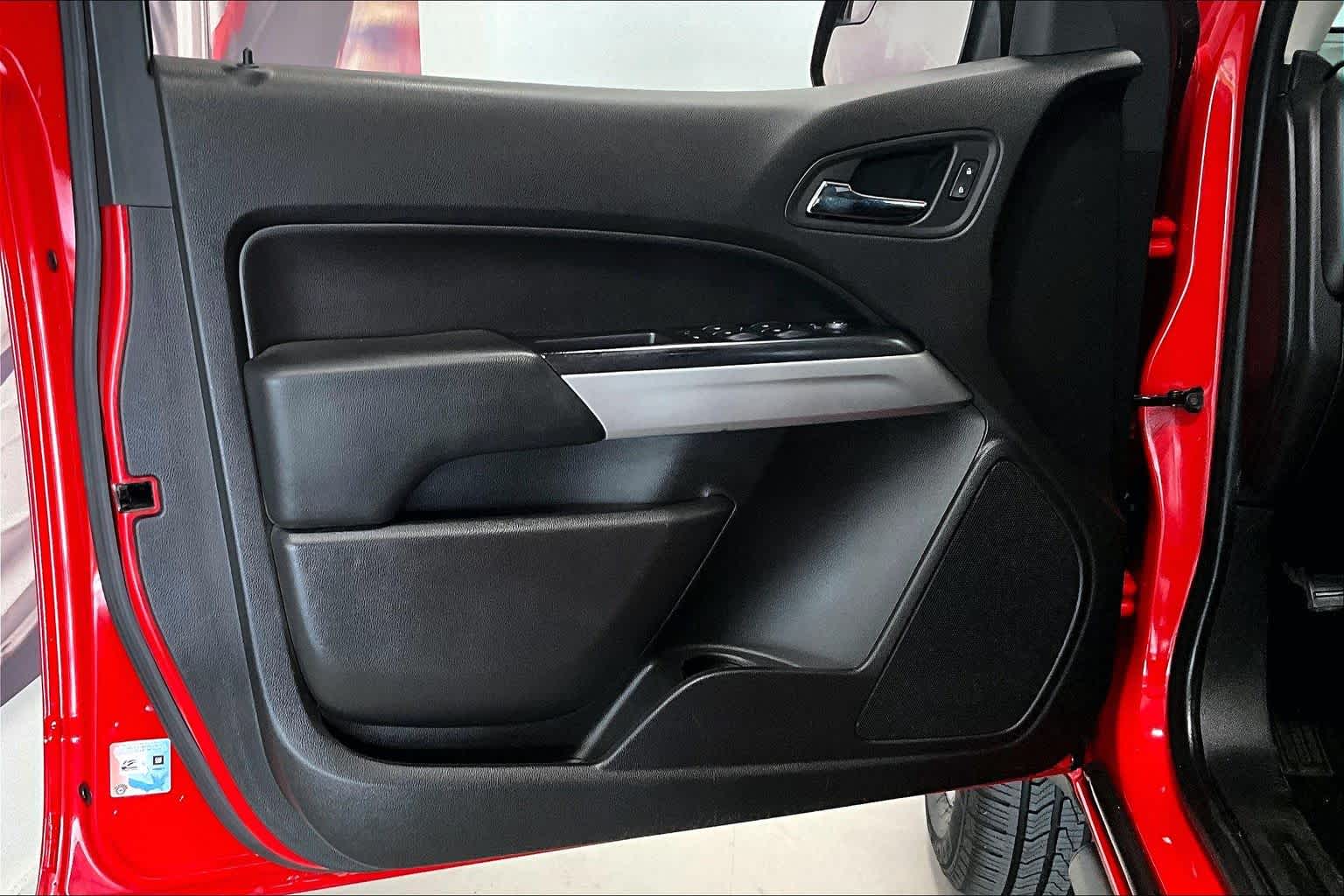 Thumbnail: 2016 Chevrolet Colorado - 22