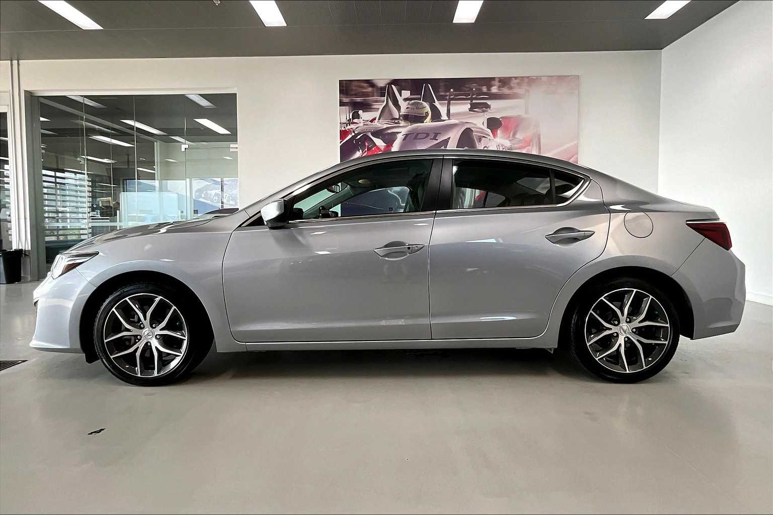 Thumbnail: 2020 Acura ILX - 3