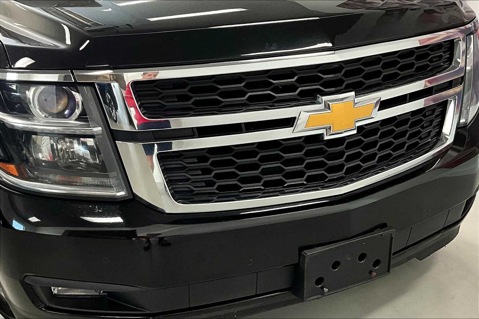Thumbnail: 2016 Chevrolet Suburban - 31