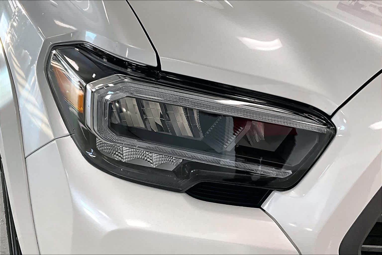 Thumbnail: 2023 Toyota Tacoma - 28