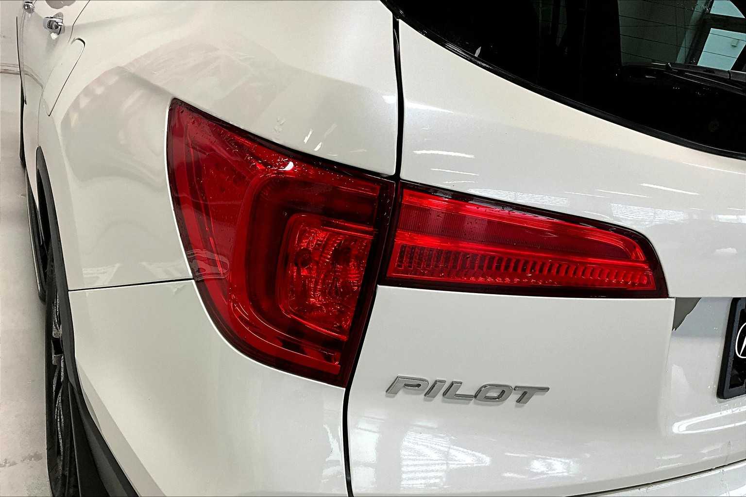 Thumbnail: 2016 Honda Pilot - 29