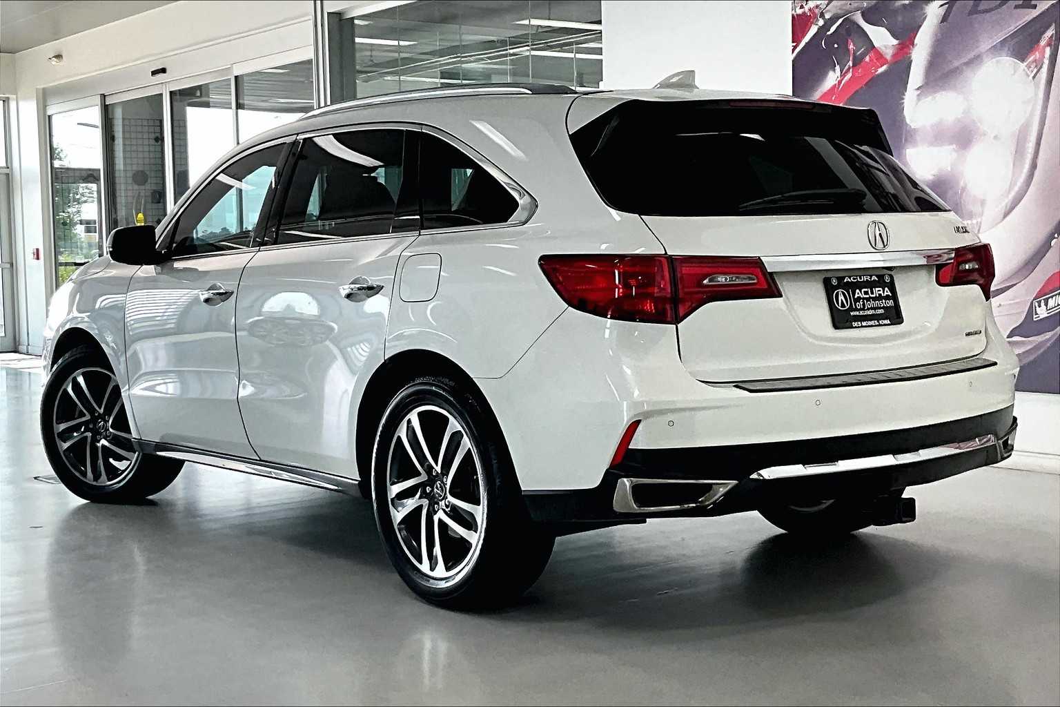Thumbnail: 2017 Acura MDX - 4