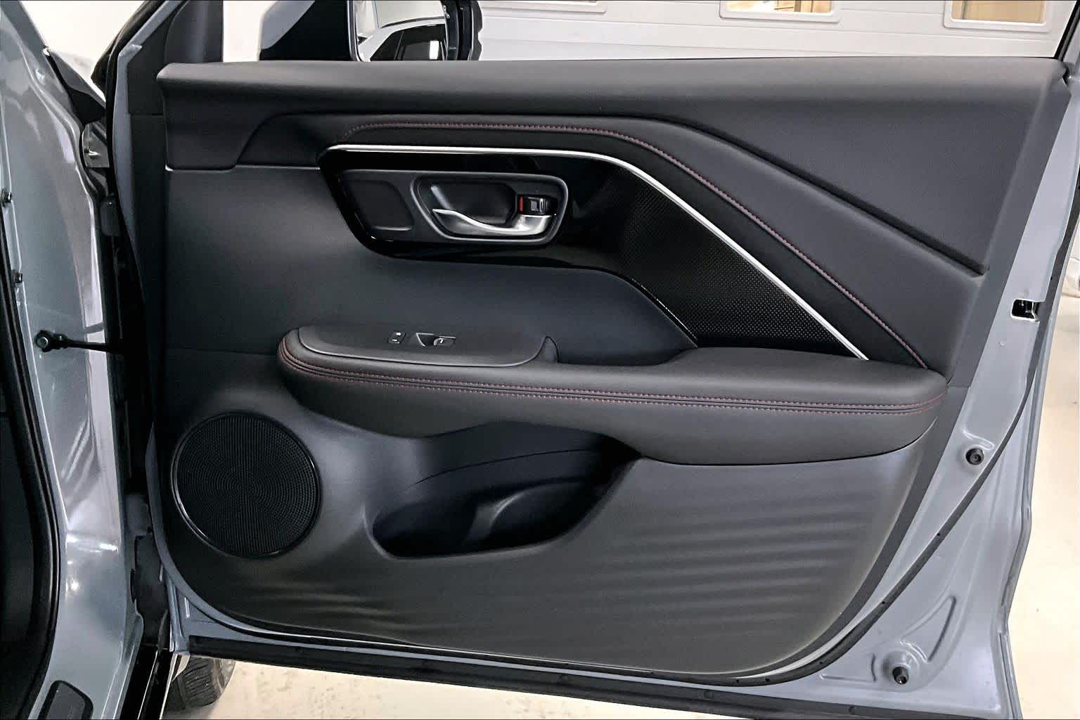 Thumbnail: 2025 Acura ADX - 24