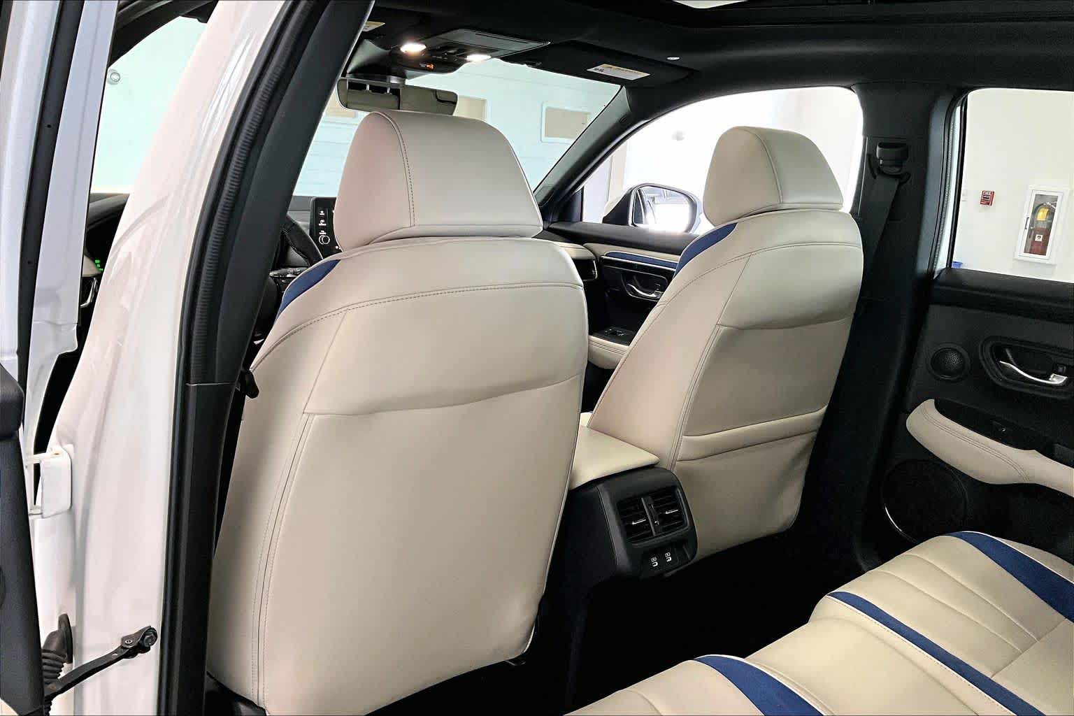 Thumbnail: 2025 Acura ADX - 11