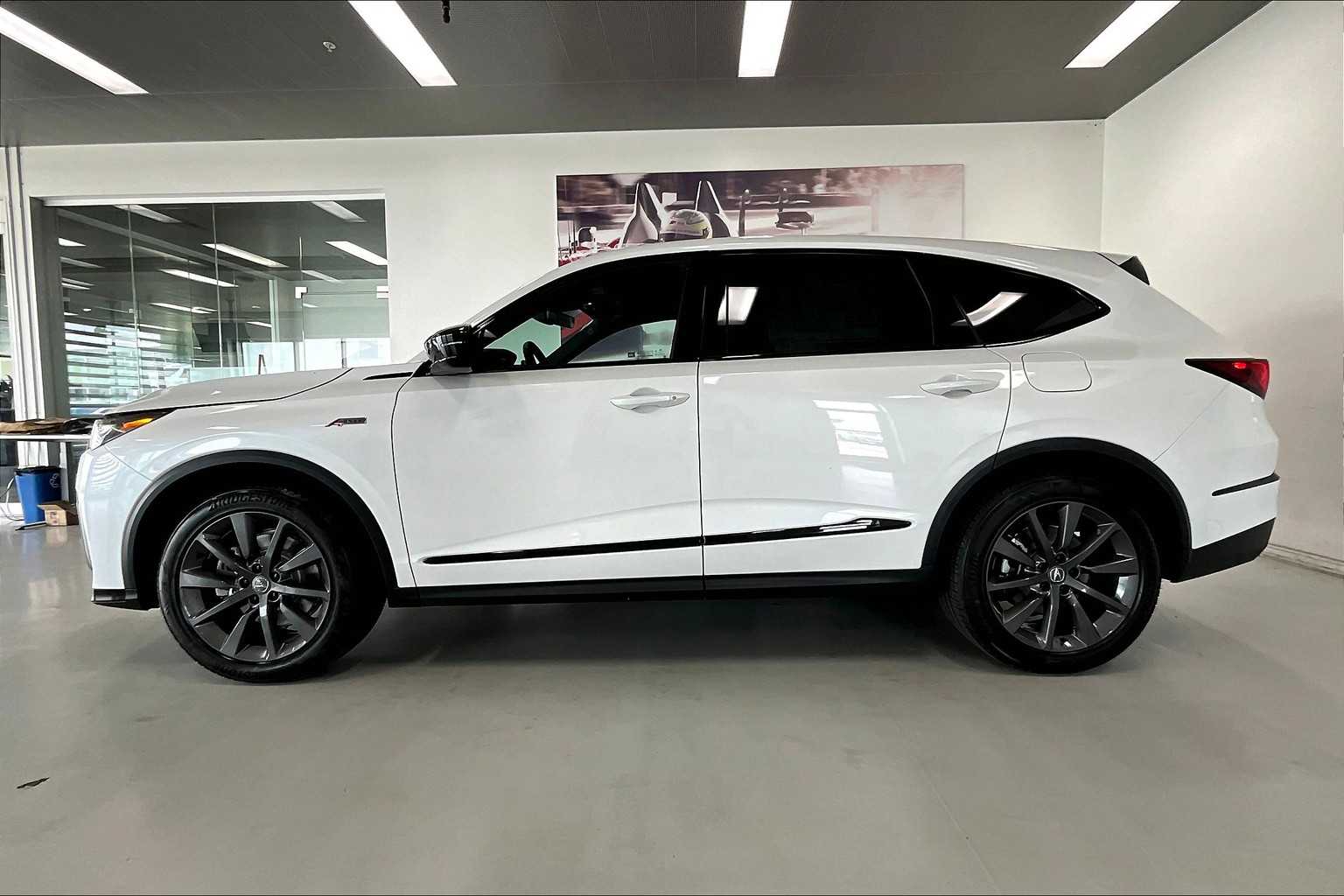 2026 Acura MDX Base 3