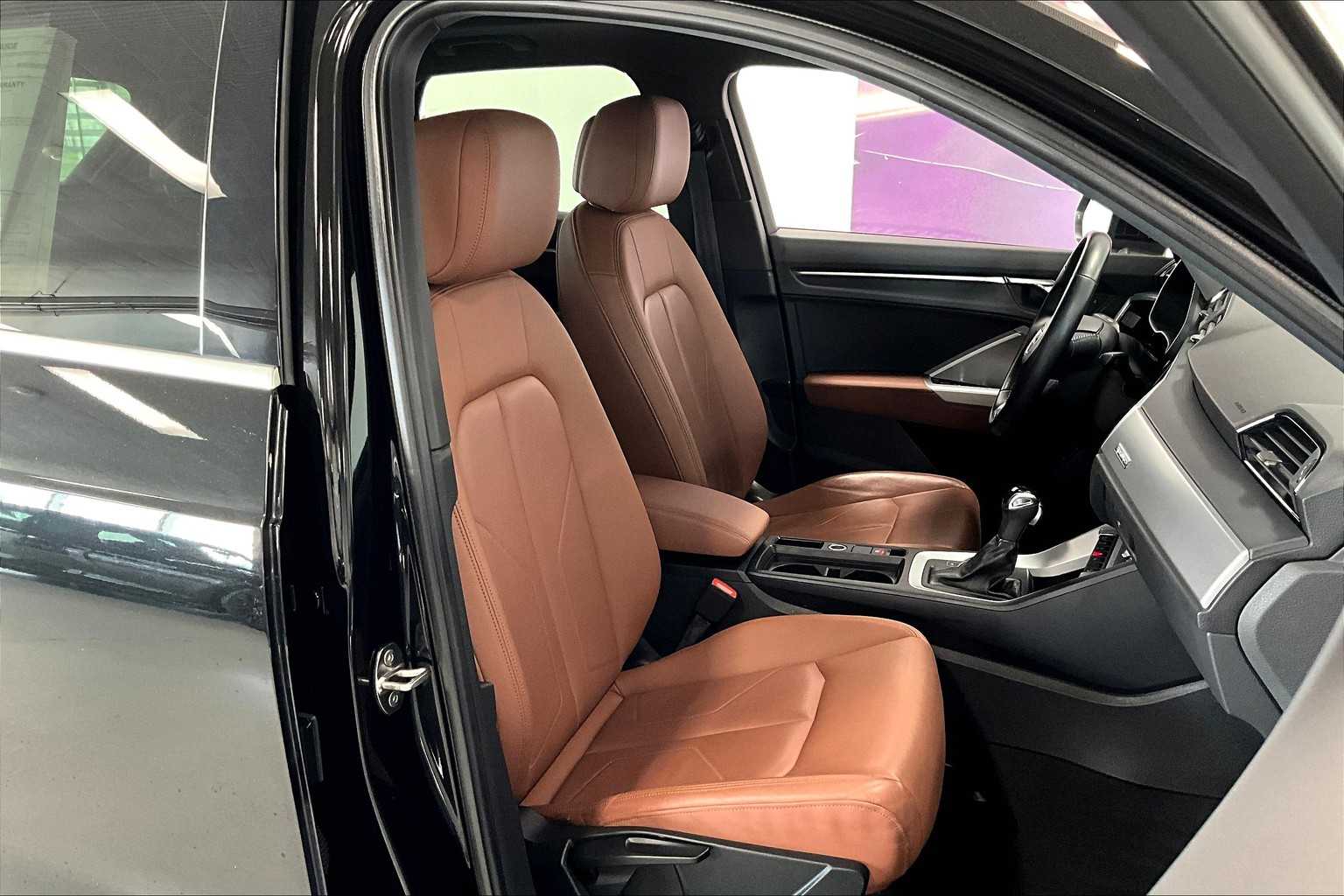 Thumbnail: 2020 Audi Q3 - 11