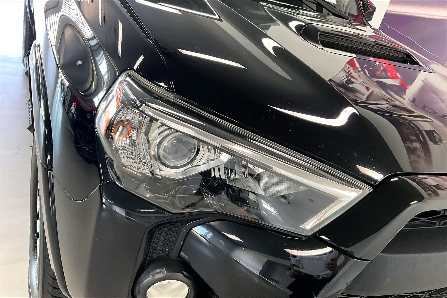 Thumbnail: 2019 Toyota 4Runner - 27