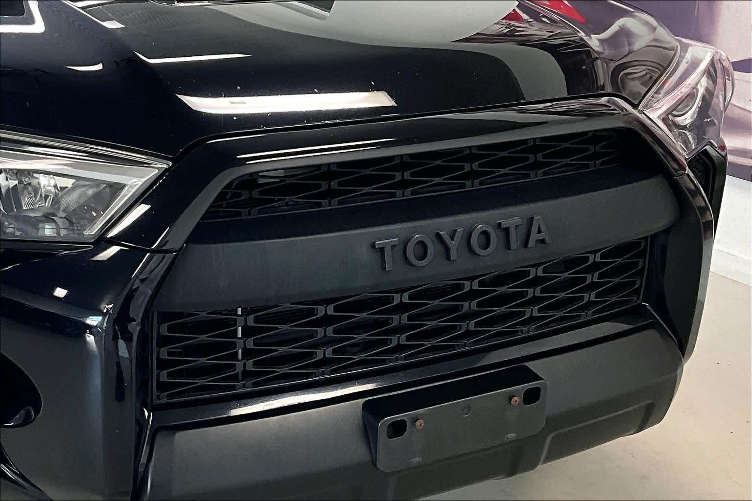 Thumbnail: 2019 Toyota 4Runner - 29