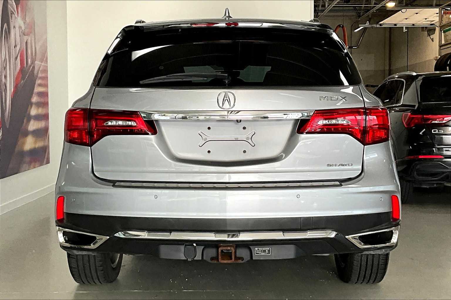 Thumbnail: 2017 Acura MDX - 5