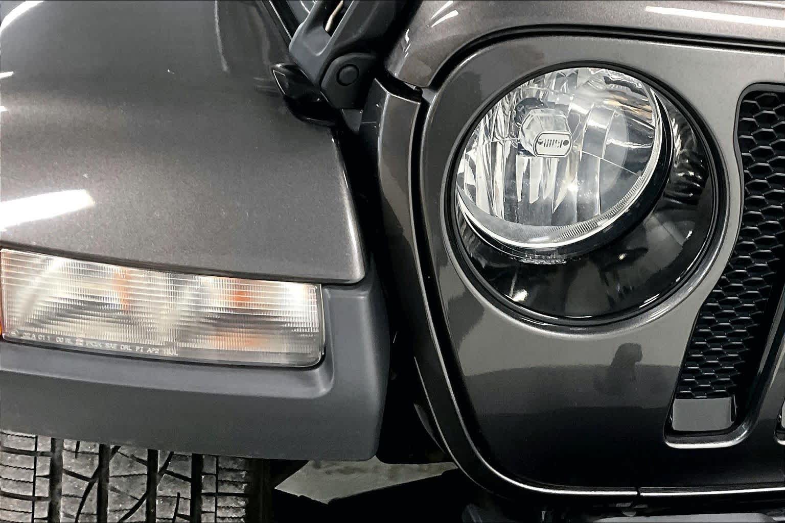 Thumbnail: 2020 Jeep Wrangler - 29