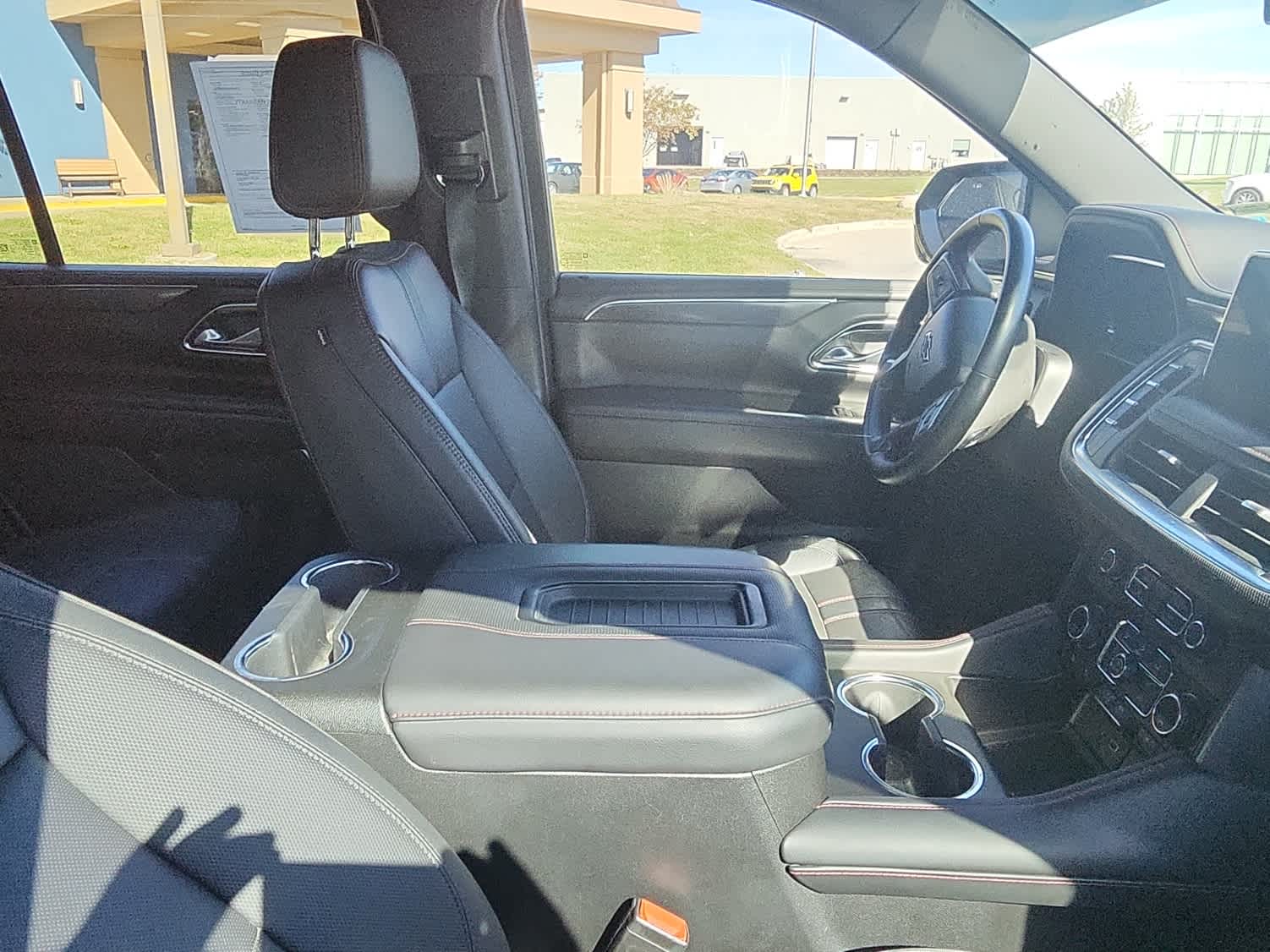 Thumbnail: 2022 Chevrolet Tahoe - 10